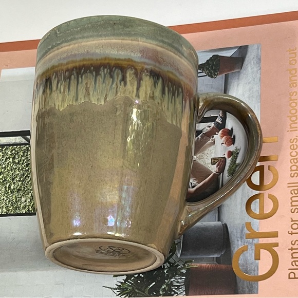 R2 Zrike 16 oz Stoneware Coffee Mug Shimmery Glaze Ombre Drip Taupe Green Peach - Picture 15 of 17